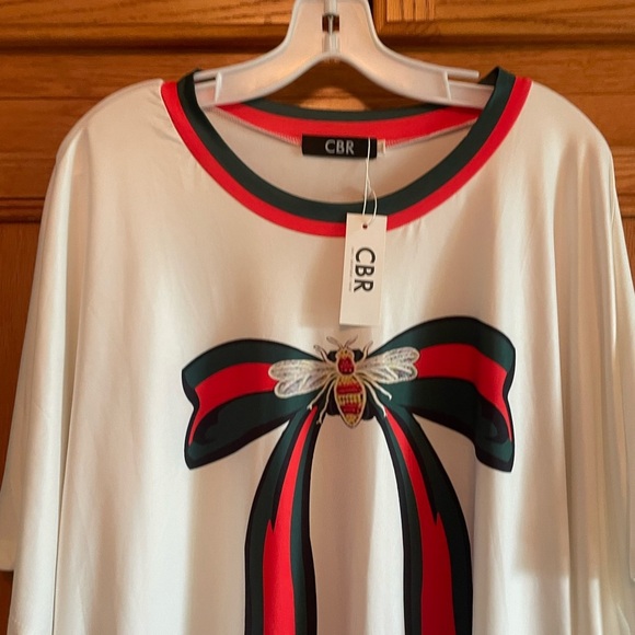 CBR CHIC/BOUTIQUE/ROSE White Top with Red and Black Bow w/ bee Design size XL - Picture 2 of 8